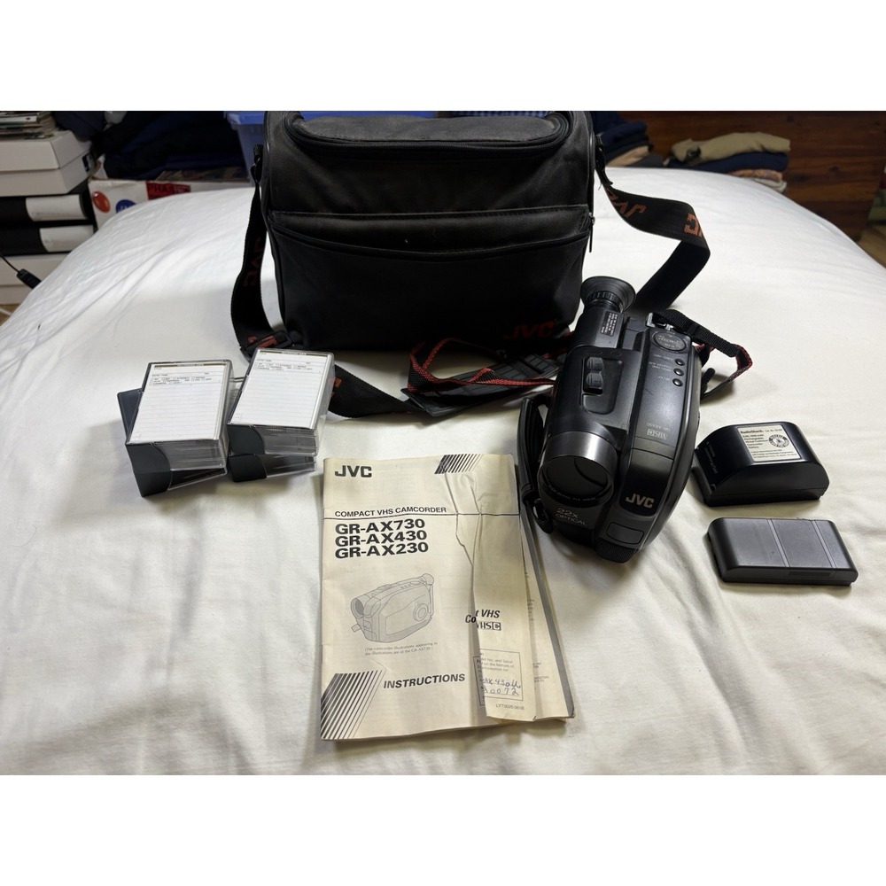 Vintage JVC GR-AX430U Compact VHS Camcorder Video Camera Bag Manual Untested